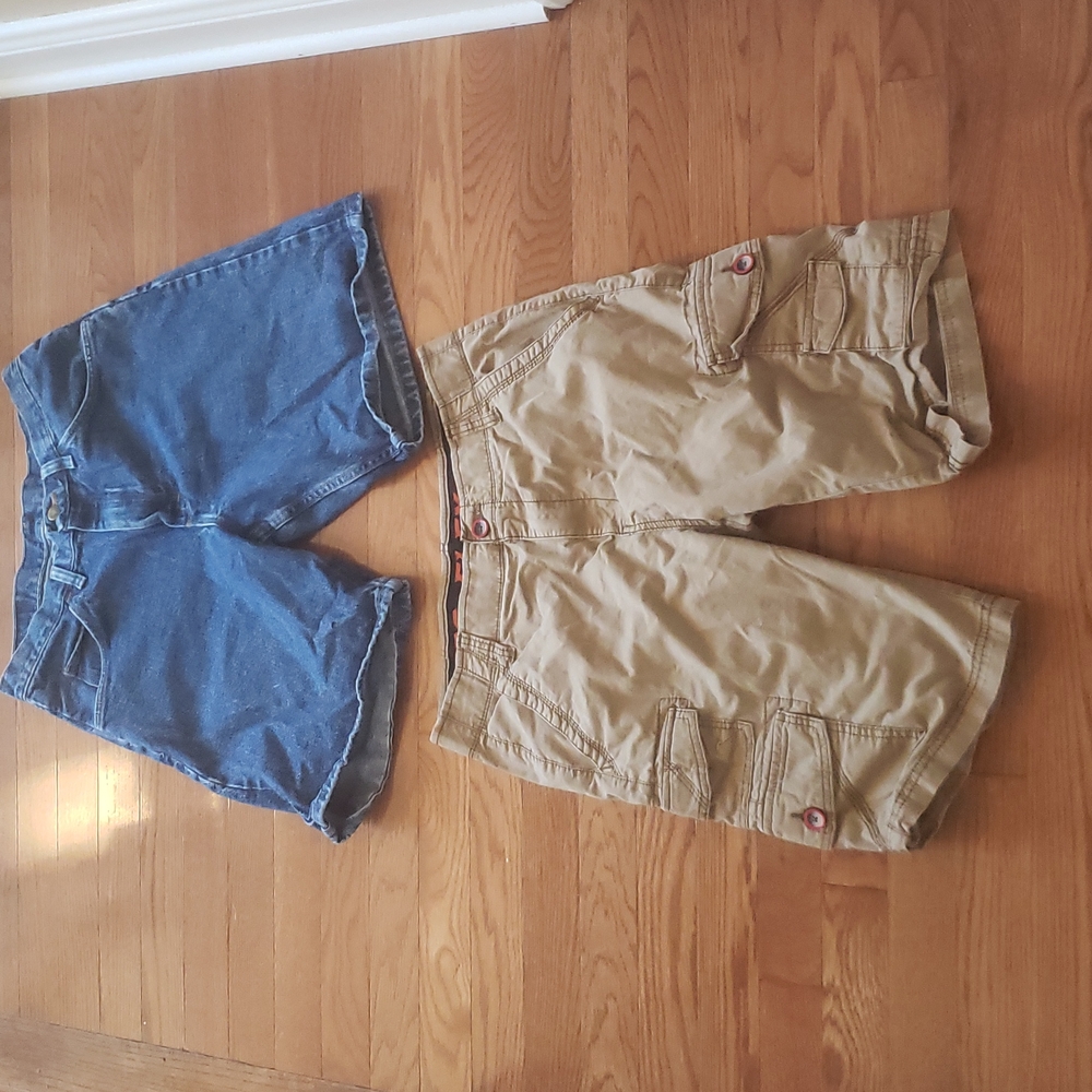 2 Pairs of Mens Shorts Sz 30